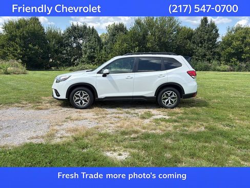 Used 2024 Subaru Forester Premium AWD/4WD image 1