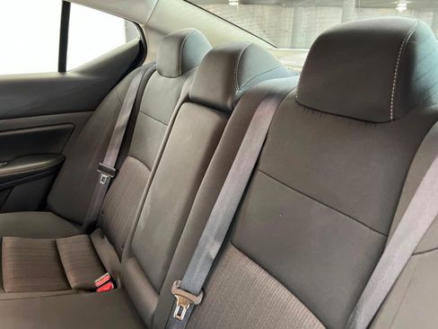Used 2025 Nissan Altima 2.5 SV FWD image 21
