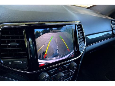 Used 2020 Jeep Grand Cherokee Trailhawk w/ Premium Lighting Group image 22