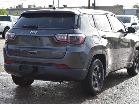 Used 2019 Jeep Compass Sport w/ Tech Group FWD image 5