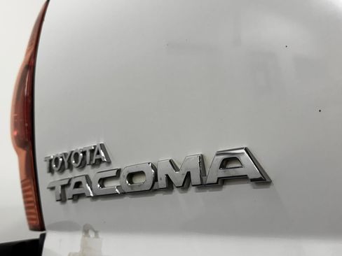 Used 2015 Toyota Tacoma 4x4 Access Cab V6 image 8