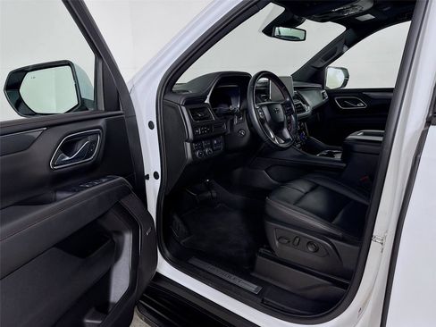 Used 2024 Chevrolet Tahoe RST w/ Luxury Package AWD/4WD image 3