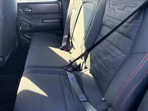 Used 2025 Nissan Frontier PRO-4X image 14