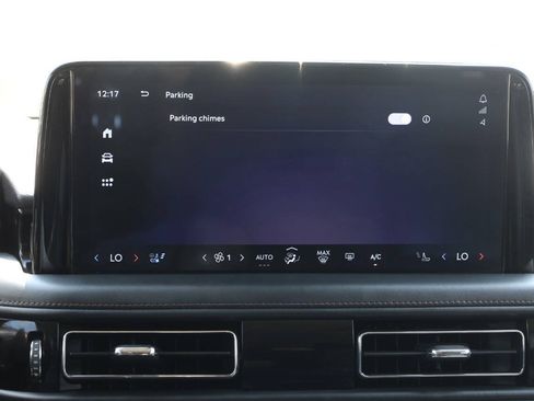 Used 2025 Lincoln Aviator AWD image 21