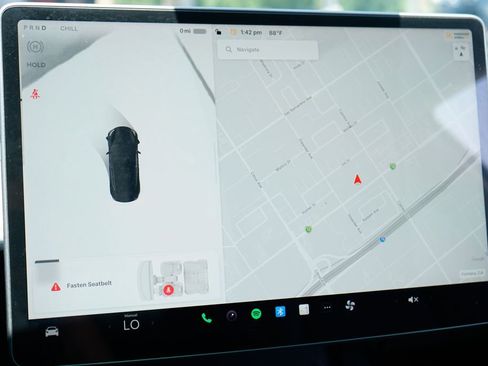 Used 2022 Tesla Model 3 Long Range AWD/4WD image 33