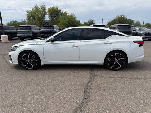 Certified 2023 Nissan Altima 2.5 SR FWD image 8