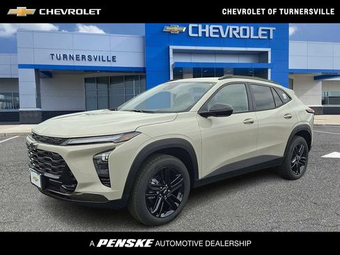 New 2026 Chevrolet Trax ACTIV w/ Driver Confidence Package FWD image 1