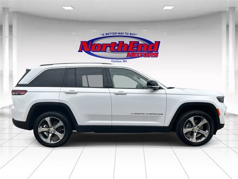Used 2023 Jeep Grand Cherokee 4WD 4xe w/ Luxury Tech Group II image 2