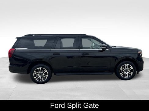 Used 2025 Ford Expedition Max Active AWD/4WD image 11