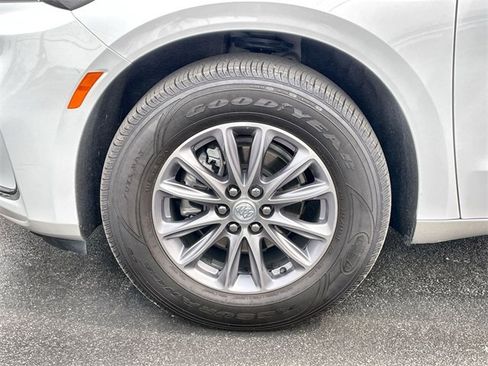 Used 2022 Buick Enclave Essence image 31