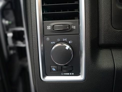 Used 2022 RAM 1500 Classic Warlock AWD/4WD image 19