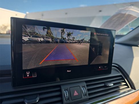 Used 2022 Audi Q5 2.0T Premium Plus w/ Premium Plus Package image 25