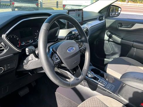 Used 2022 Ford Escape SE w/ Cold Weather Package image 15