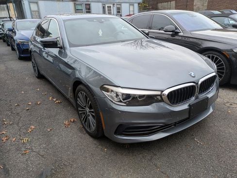 Used 2019 BMW 530i xDrive w/ Convenience Package image 3