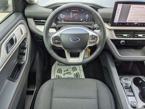 New 2026 Ford Explorer Active image 12