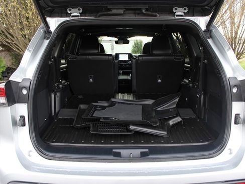 Used 2022 Toyota Highlander XSE image 36