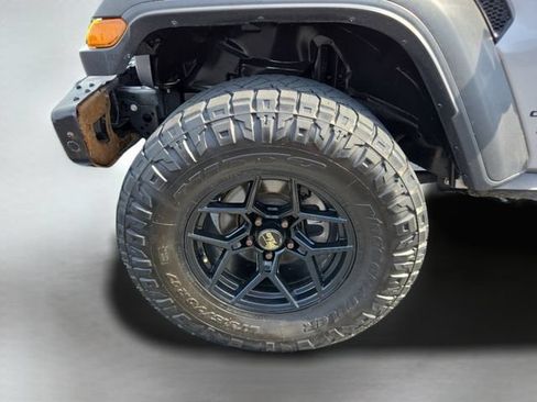 Used 2020 Jeep Gladiator Sport w/ Quick Order Package 24S AWD/4WD image 41