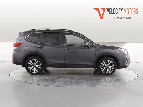 Used 2020 Subaru Forester Limited image 6