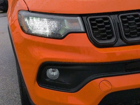 New 2026 Jeep Compass Latitude image 9