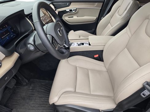 Used 2026 Volvo XC90 B6 Ultra w/ Protection Package Premier AWD/4WD image 37
