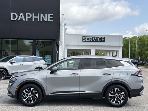 Used 2024 Kia Sportage EX FWD image 33