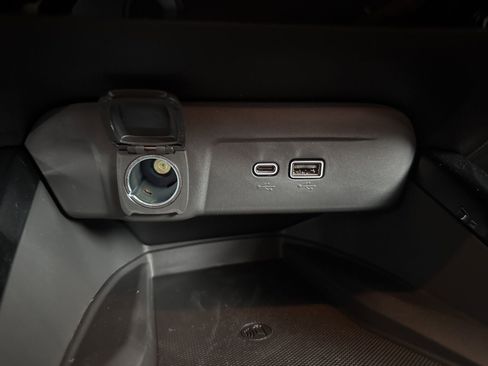 New 2026 Chevrolet Trax RS w/ Sunroof Package image 26