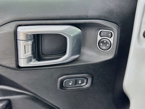 Used 2021 Jeep Wrangler Unlimited Sport AWD/4WD image 17