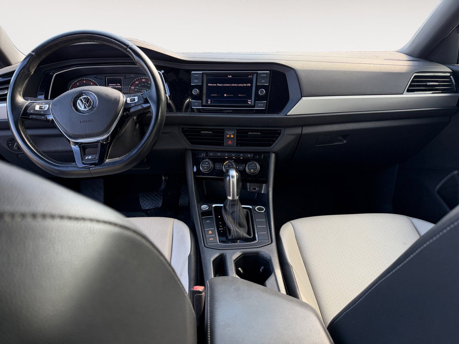 Used 2019 Volkswagen Jetta R-Line FWD image 11