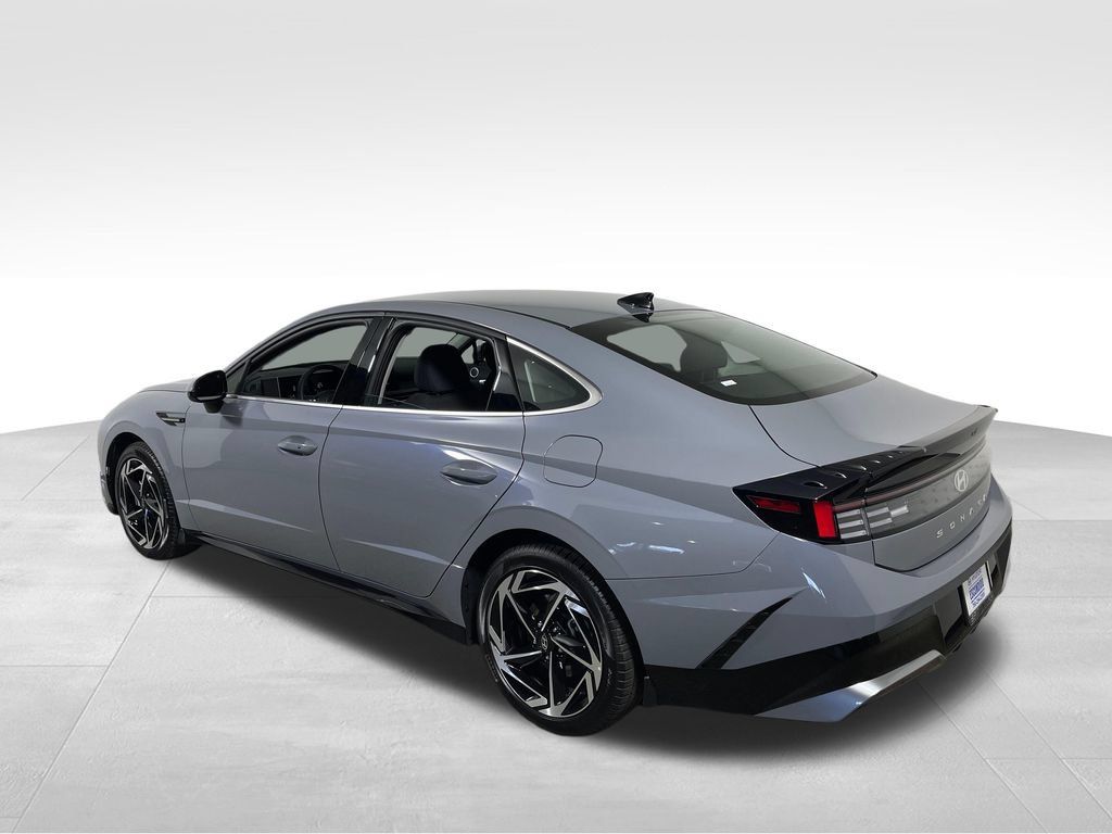 New 2026 Hyundai Sonata SEL FWD image 3