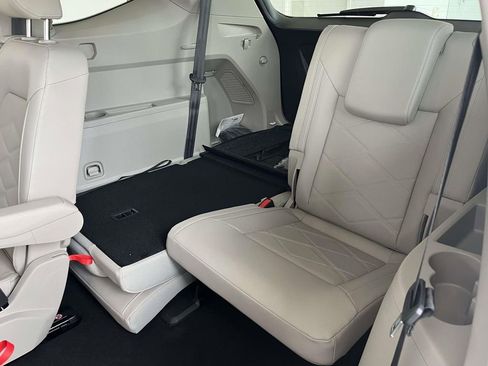 New 2026 Volkswagen Atlas SE image 8