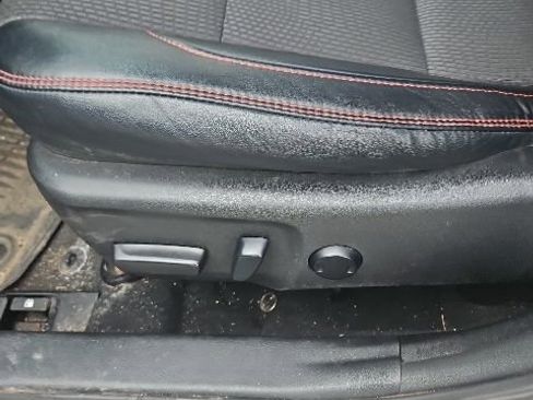 Used 2016 Toyota Camry SE FWD image 11