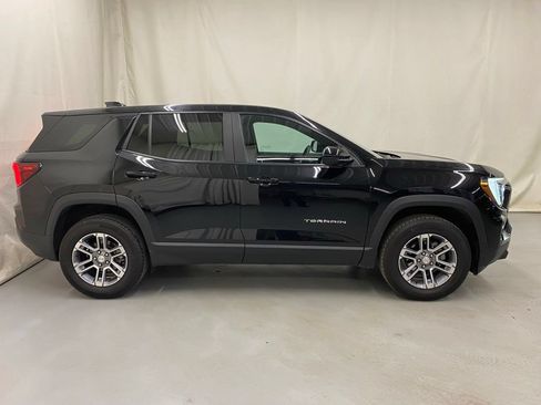 Used 2025 GMC Terrain Elevation AWD/4WD image 9