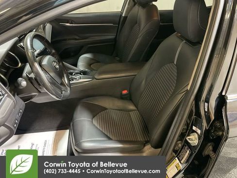 Used 2018 Toyota Camry SE image 15