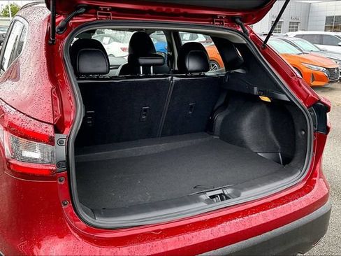 Used 2022 Nissan Rogue Sport SL FWD image 31