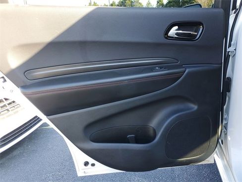 Used 2024 Dodge Durango GT image 13