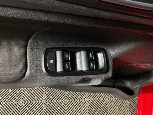 Used 2015 Ford Fiesta SE FWD image 16