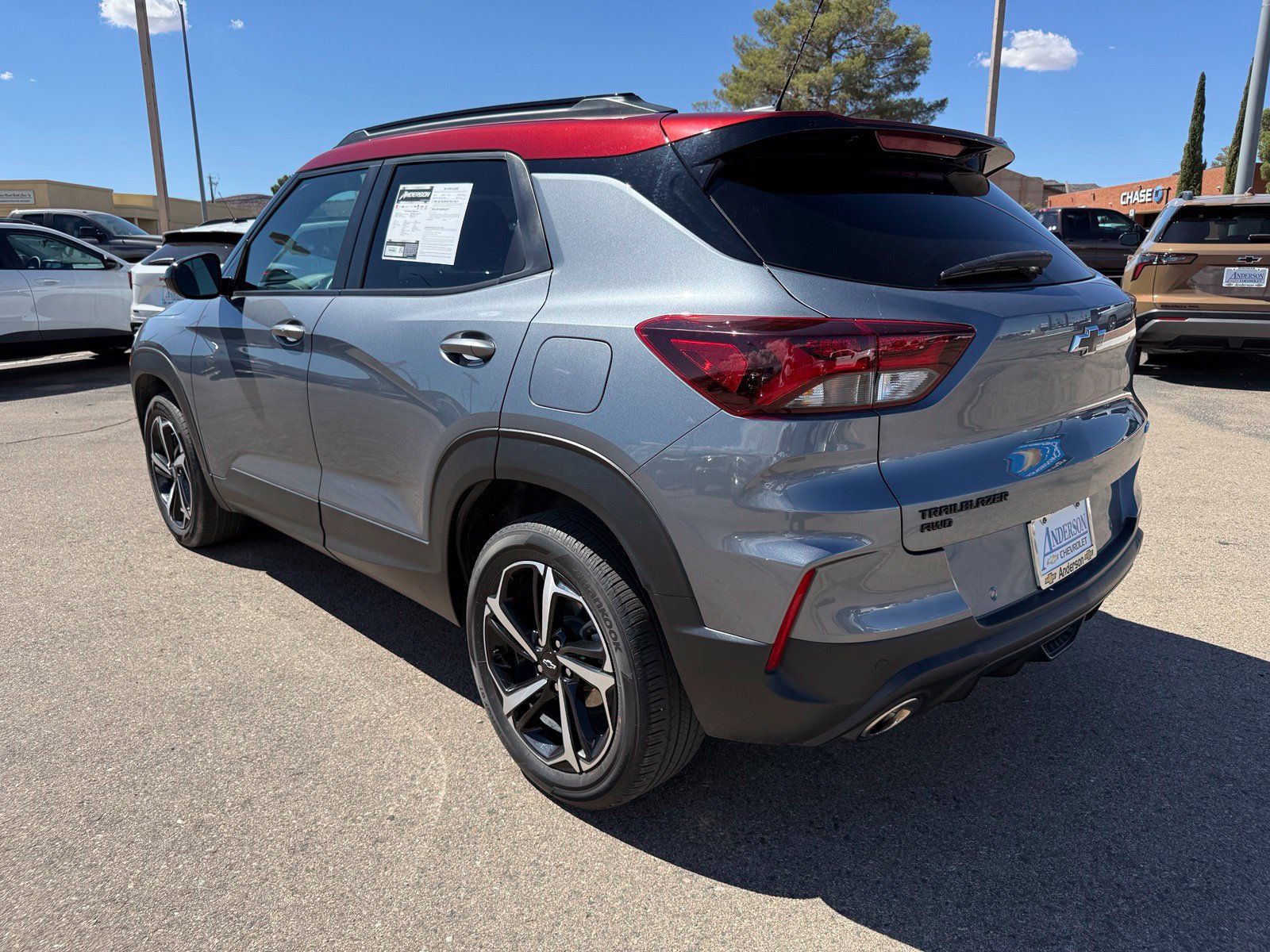 Used 2022 Chevrolet TrailBlazer RS w/ Sun and Liftgate Package AWD/4WD image 9