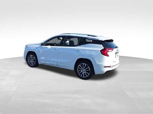 Used 2022 GMC Terrain Denali w/ LPO, Floor Liner Package image 8