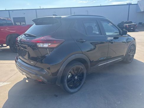 Used 2021 Nissan Kicks SR w/ SR Premium Package image 5