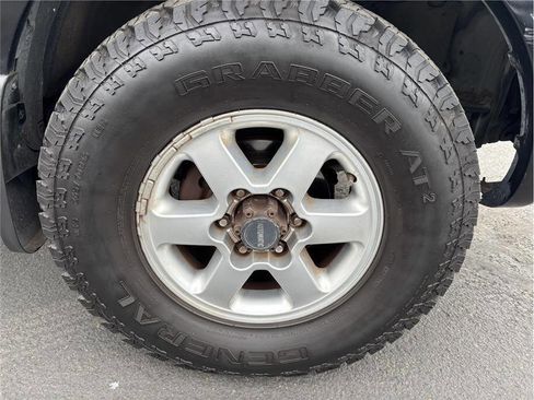 Used 2003 Nissan Frontier SVE image 16