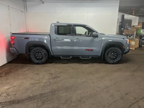 Used 2023 Nissan Frontier PRO-4X w/ Pro-4X Premium Package AWD/4WD image 4