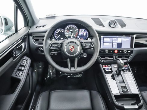 New 2026 Porsche Macan S image 16