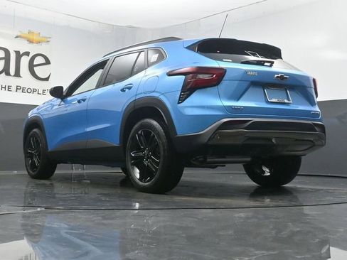 New 2025 Chevrolet Trax ACTIV w/ Sunroof Package FWD image 5