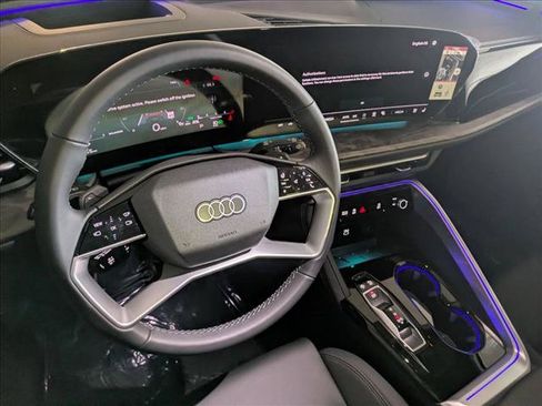 New 2025 Audi Q5 Premium Plus AWD/4WD image 3