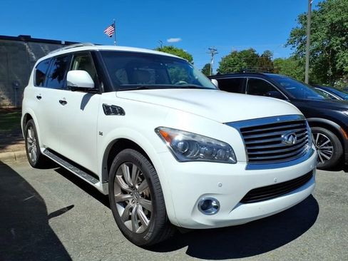 Used 2014 INFINITI QX80 4WD w/ Theater Package image 4
