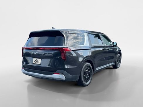 Used 2025 Kia Carnival FWD image 4