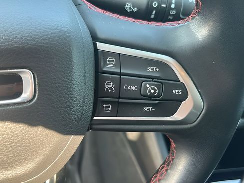 Used 2022 Jeep Compass Trailhawk w/ Trailhawk Convenience Group image 15