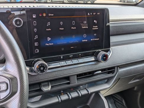 Used 2023 Chevrolet Colorado W/T RWD image 17