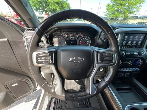 Used 2021 Chevrolet Silverado 1500 LT Trail Boss w/ Convenience Package II AWD/4WD image 38