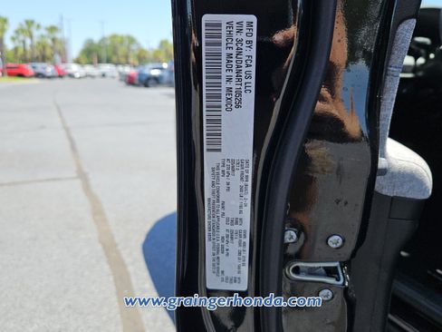 Used 2024 Jeep Compass Sport AWD/4WD image 14